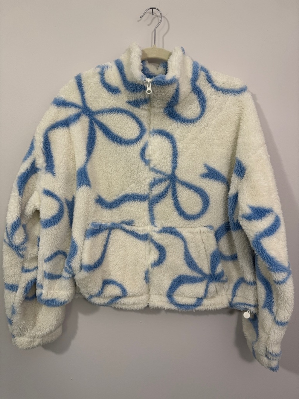 Thread & Supply Cozy White Fleece Zip Pullover with Blue Ribbon Print